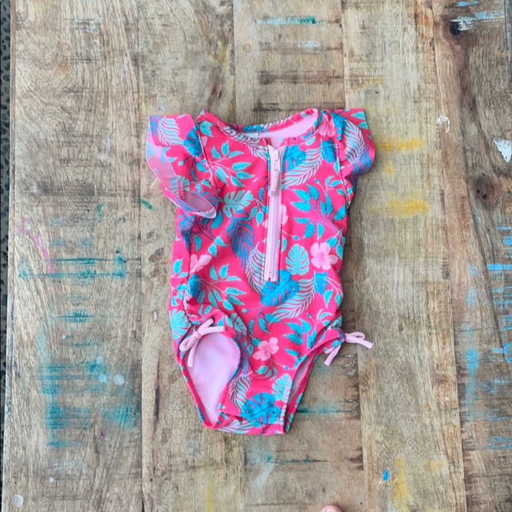👙Adorable Swimsuit - 12M 👙